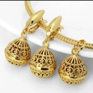 18 K Gold Earrings set